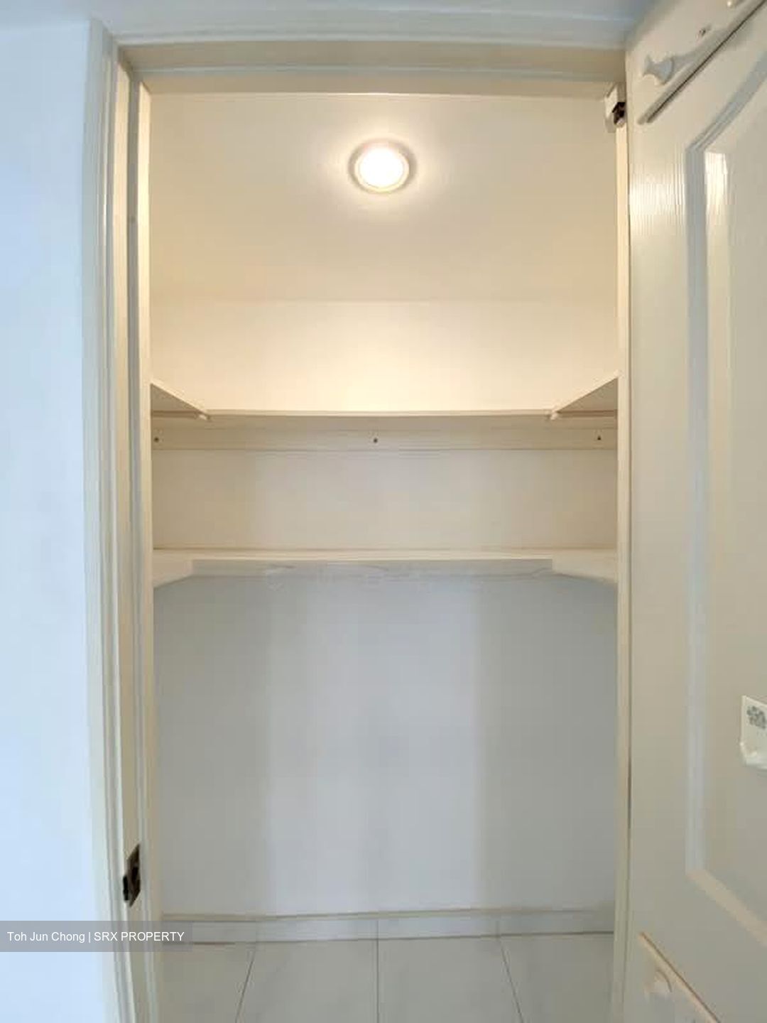 International Plaza (D2), Apartment #584937631